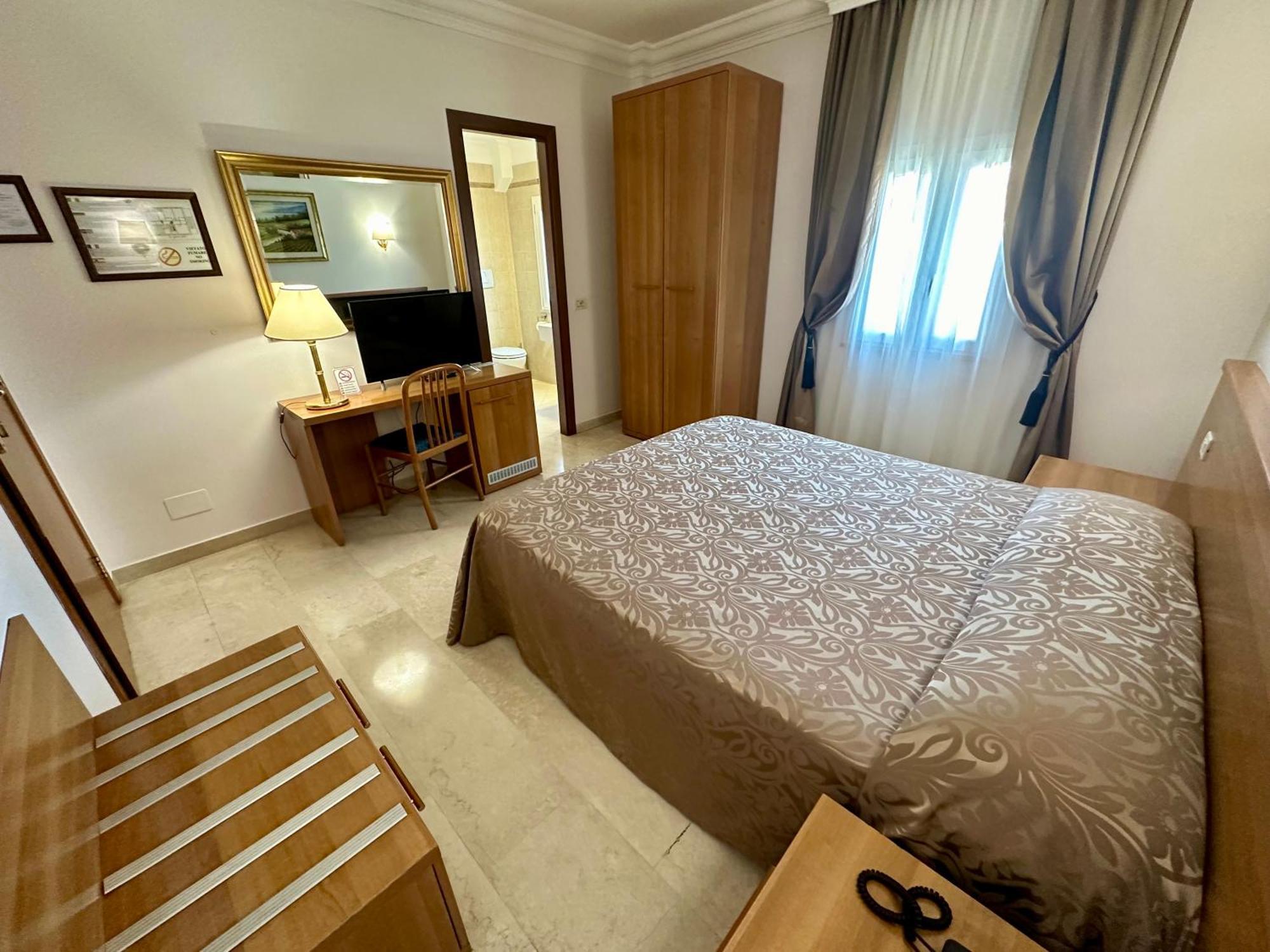 Hotel Principe Di Piemonte Roma Ngoại thất bức ảnh